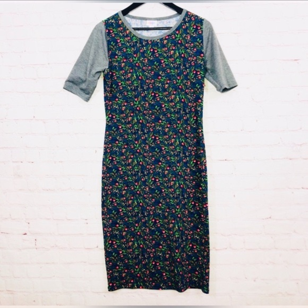 Lularoe Julia style‎ shift/tee dress. Size S